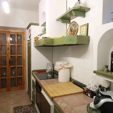 Scappo In Umbria, La Escondida *