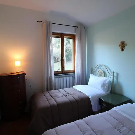 Scappo In Umbria, La Escondida アメリア