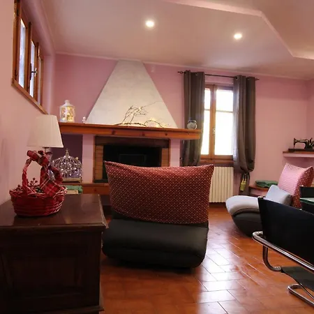 Scappo In Umbria, La Escondida