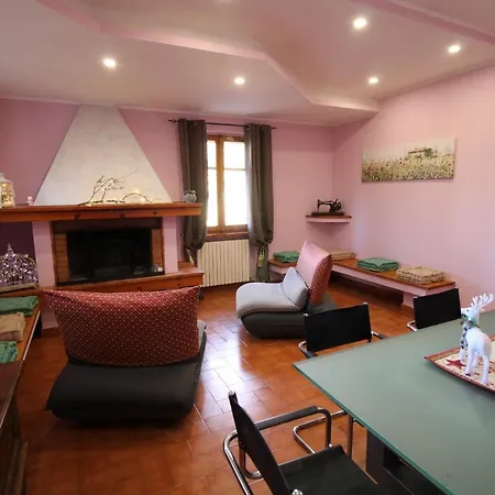 Scappo In Umbria, La Escondida * アメリア