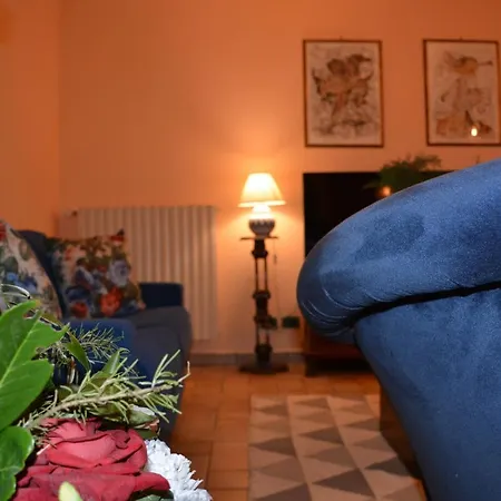 Scappo In Umbria, La Escondida * アメリア